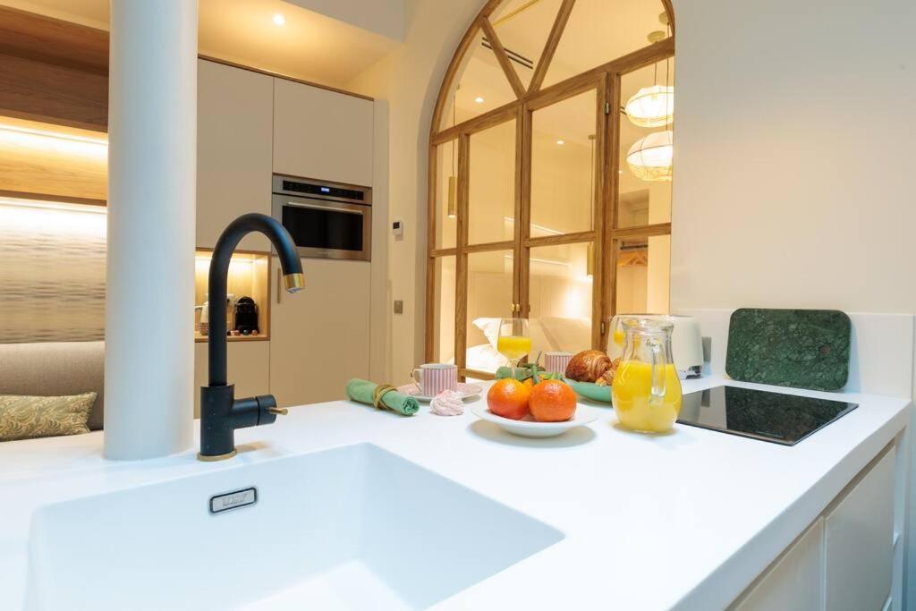New Luxury And Cozy Apartment - Notre Dame ปารีส ภายนอก รูปภาพ