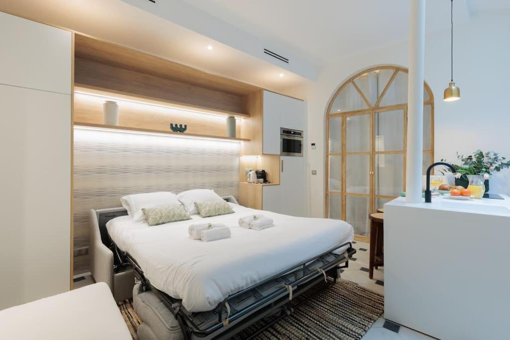New Luxury And Cozy Apartment - Notre Dame ปารีส ภายนอก รูปภาพ